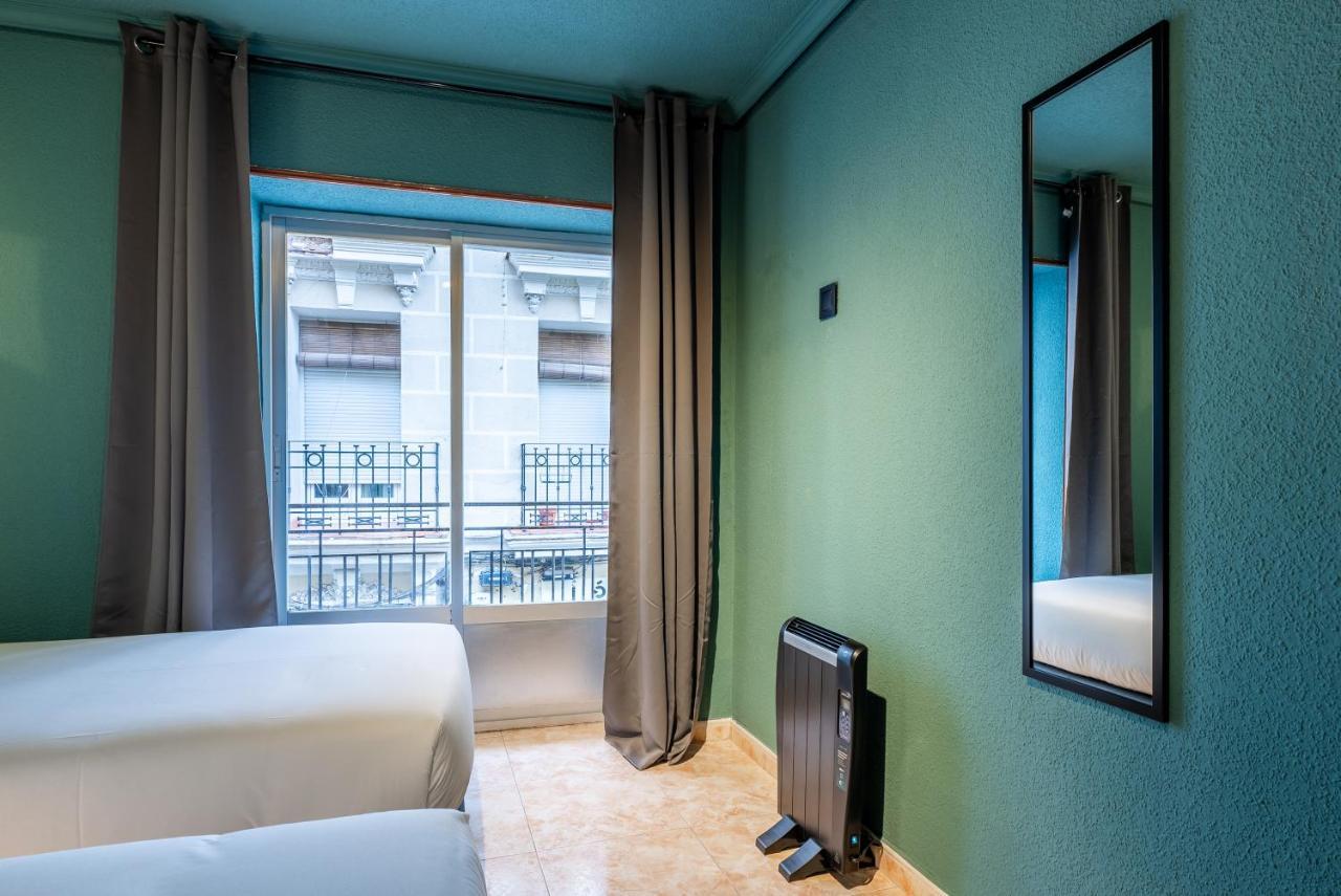 Ideal Hostel Madrid Dış mekan fotoğraf